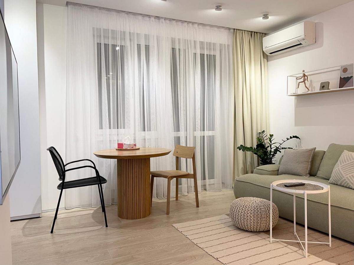 White Goose Apartment